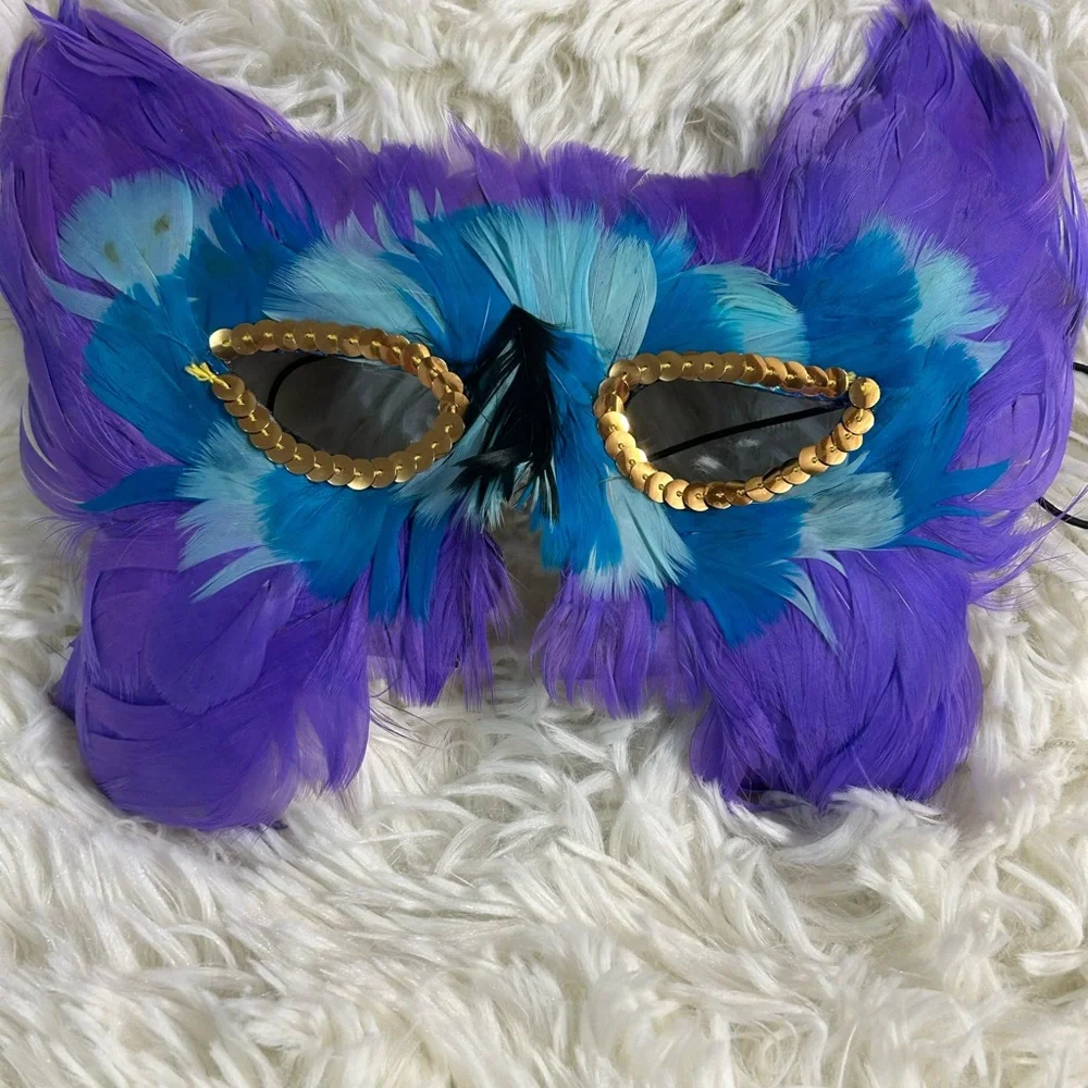 NWT  Feather Mask Mardi Gras Masquerade, COSTUME Party Mask Blue & Purple
